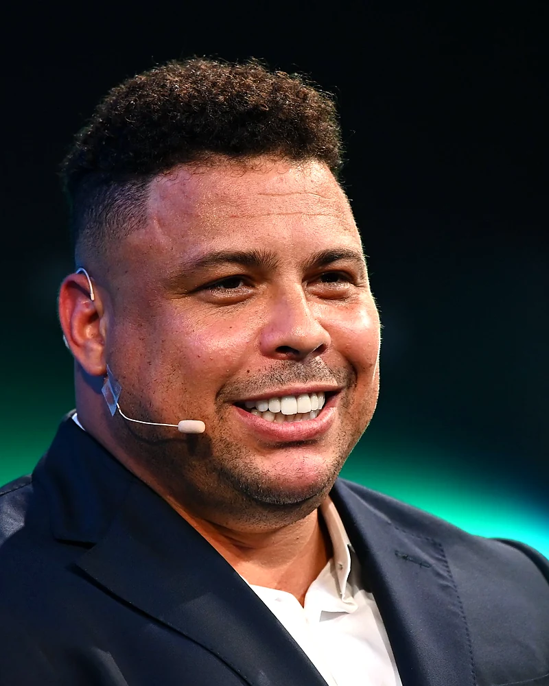 Роналдо Назарио R9 — биография